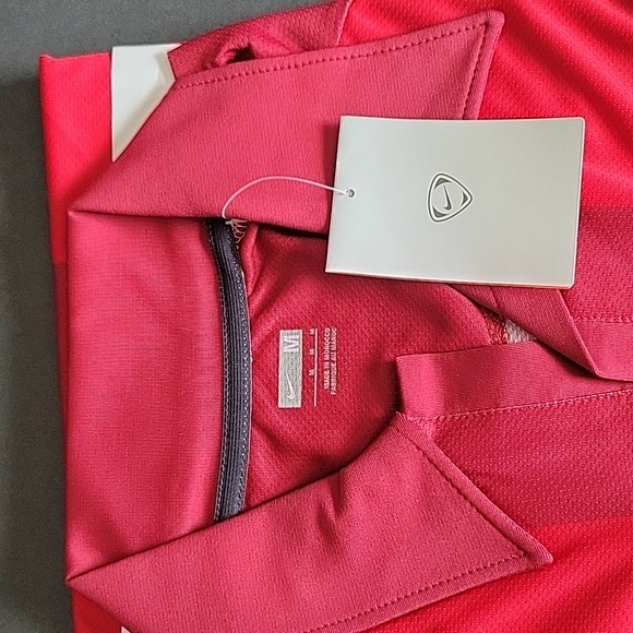 NIKE Soccer Jersey - Picture 3 of 6